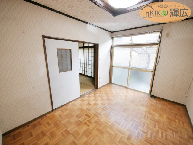 明石市二見町東二見　中古戸建の居間・リビング|リフォームのご相談も受け付けておりますのでお気軽にご連絡ください。