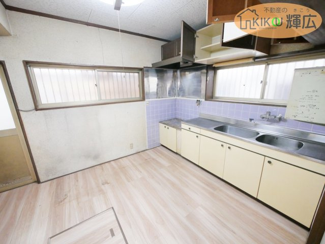 明石市二見町東二見　中古戸建のキッチン