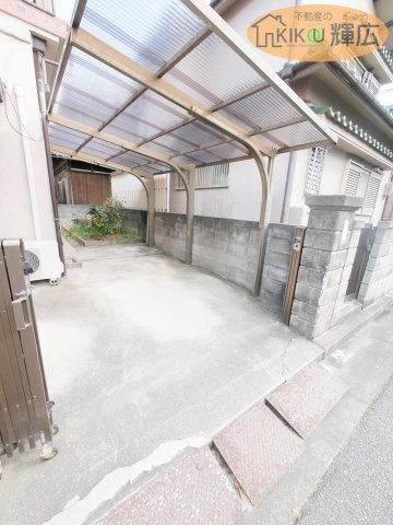 明石市二見町東二見　中古戸建の駐車場