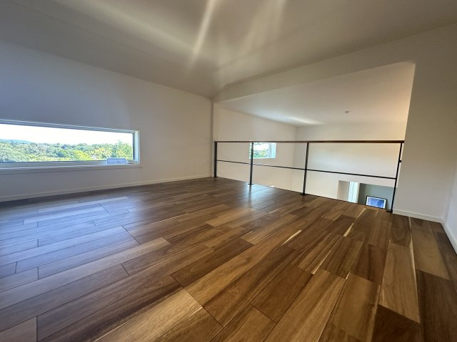 鎌倉市鎌倉山3丁目 デザイナーズハウスの洋室