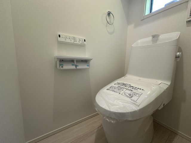 鎌倉市鎌倉山3丁目 デザイナーズハウスのトイレ