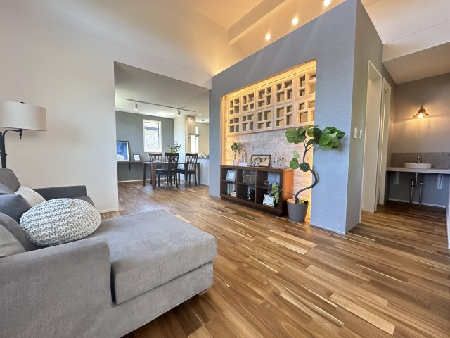 鎌倉市鎌倉山3丁目 デザイナーズハウスの居間・リビング