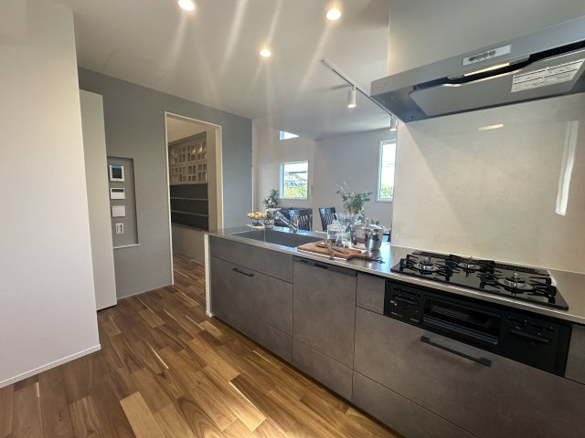 鎌倉市鎌倉山3丁目 デザイナーズハウスのキッチン