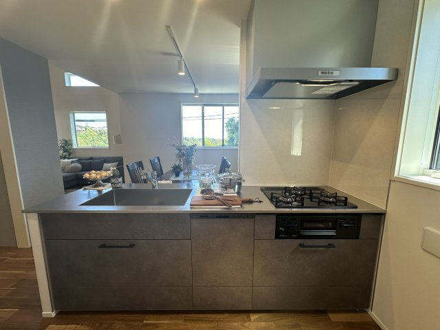 鎌倉市鎌倉山3丁目 デザイナーズハウスのキッチン