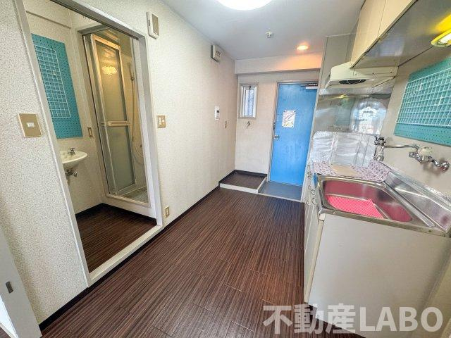 シュロス浅川の洋室