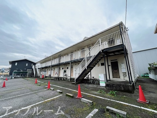 春日井市林島町２丁目のアパートの外観