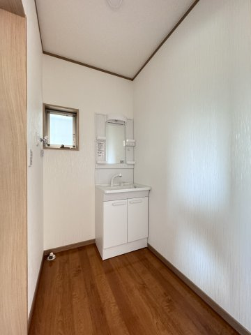 腹赤ハイツⅡの独立洗面台