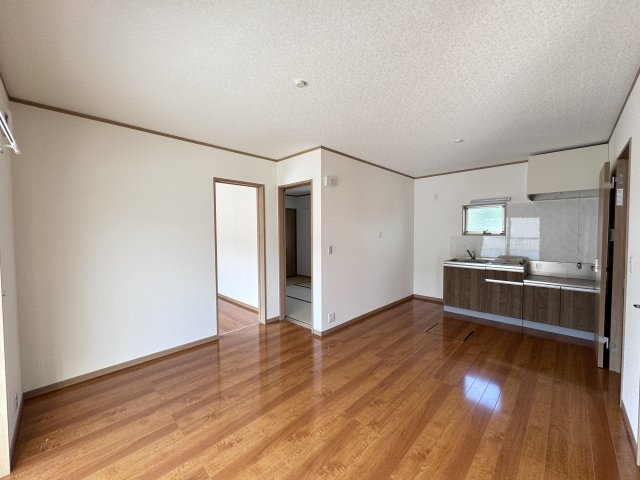 腹赤ハイツⅡの居間・リビング