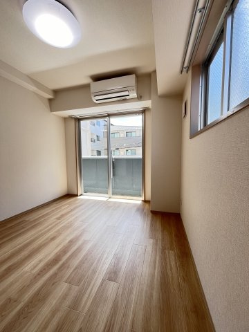 大阪市都島区内代町１丁目の賃貸マンションの寝室