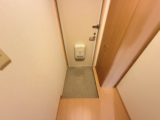 【玄関】 | ハイツヴェール