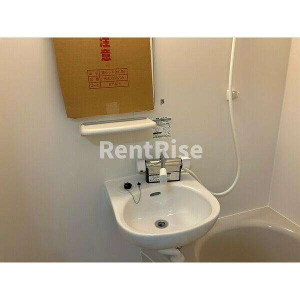 菅原ビルの洗面所