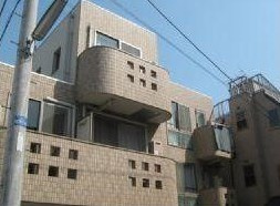 【外観】 | オランジュリー | 鉄筋コンクリート構造のがっちりとした造り。