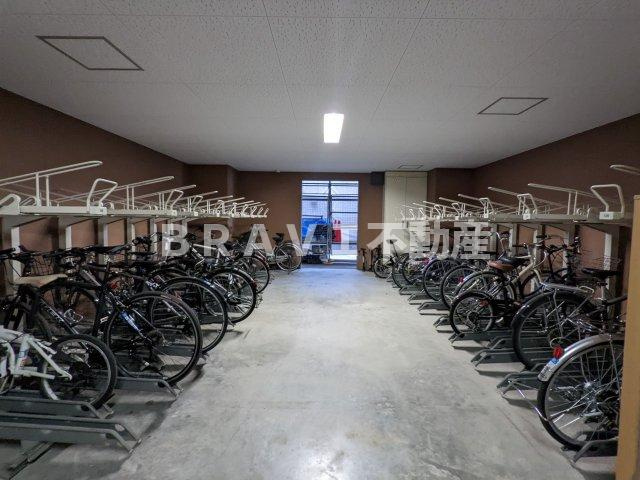 プレサンス大阪城公園パークプレイスのその他共用部分|【プレサンス大阪城公園パークプレイス】駐輪場も十分あります