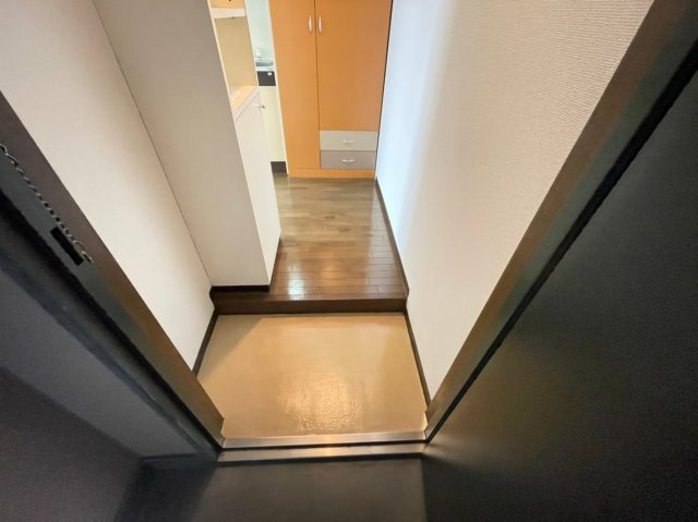 パルハウス丸善の玄関