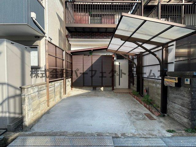 倉治3丁目戸建　賃貸の駐車場|カースペースがあります