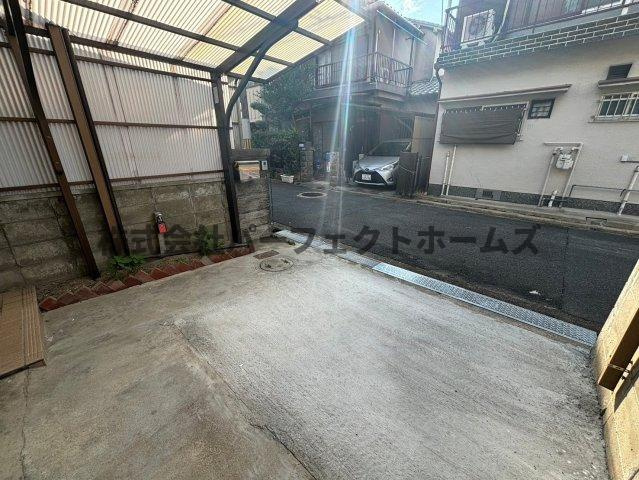 倉治3丁目戸建　賃貸の駐車場|カースペースがあります