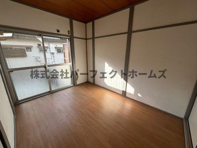 倉治3丁目戸建　賃貸の居間・リビング|ゆったりとした居間です