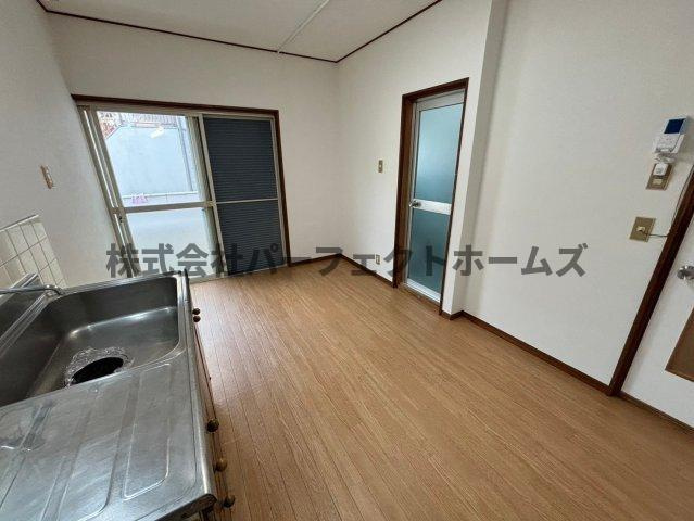 倉治3丁目戸建　賃貸の居間・リビング|こちらの居間で趣味の時間をお楽しみください