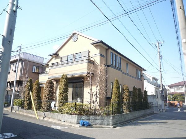 タウンホーム西原の外観