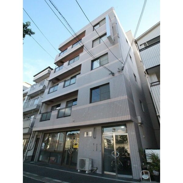 リバティ三宮の外観