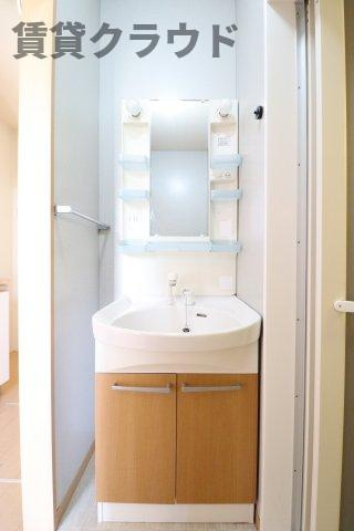 アリオス　ガルソニエラの洗面所|朝の身支度に欠かせない独立洗面台♪