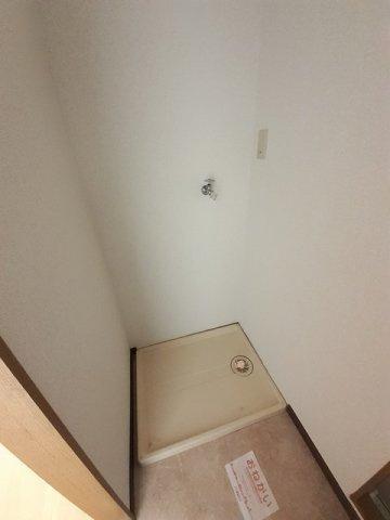 レビュー弐番館の設備|洗濯機置場です♪