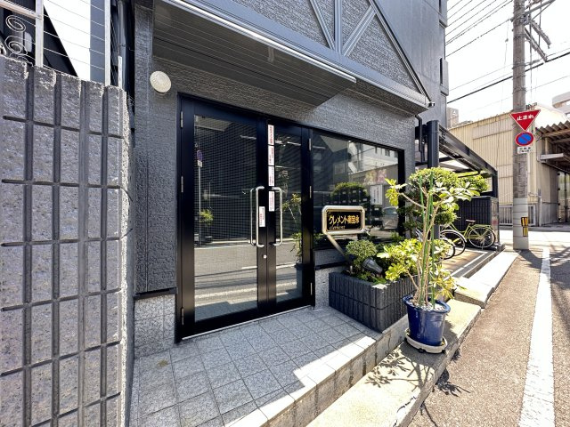 クレメント南宝永のエントランス