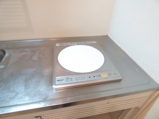 機能的なＩＨコンロ１口のキッチンですよ♪