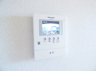 モニター付きドアホンありますよ♪