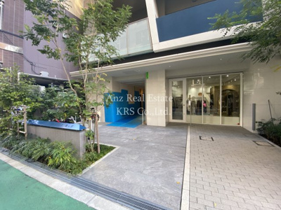 【エントランス】 | ハイデンス梅ヶ枝 | 緑がオシャレなエントランス部分です♪