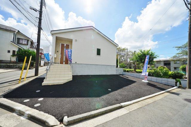 【横浜市旭区上白根1丁目30-13新築戸建て】★仲介手数料無料★（白根小学校・今宿中学校）の外観