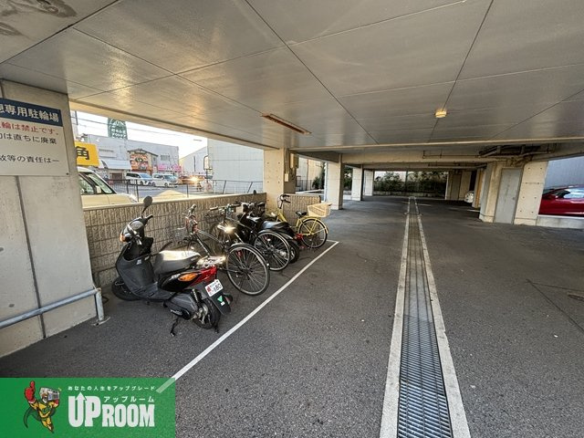 アビタシオン瑞穂の駐車場