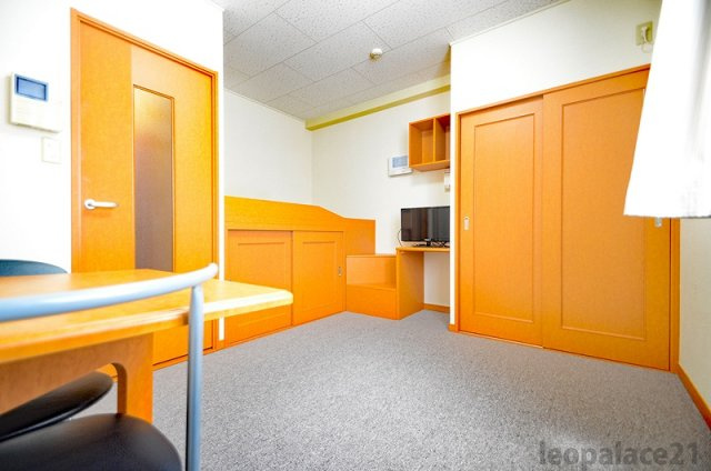 レオパレス優豊の居間・リビング|※写真と現状が異なる場合は現状を優先