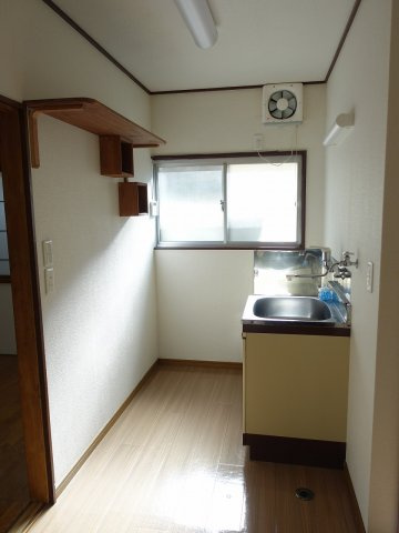 新潟市中央区米山のアパートのキッチン