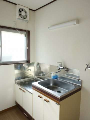 新潟市中央区米山のアパートのキッチン