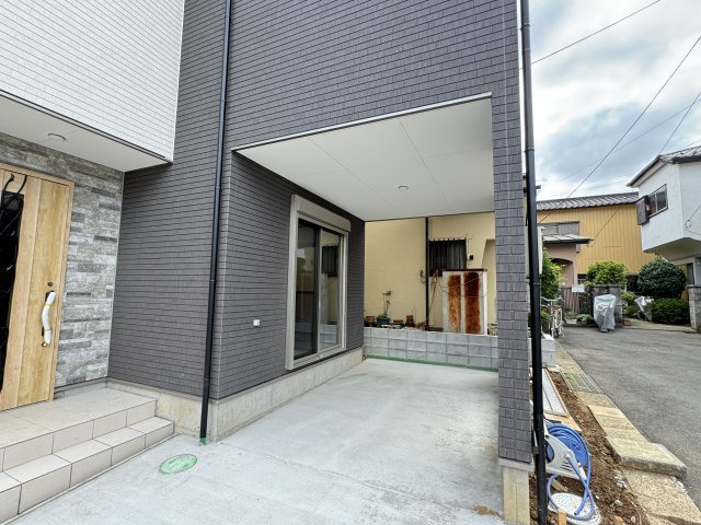 柏市篠籠田新築戸建の駐車場|愛車にやさしいビルトインガレージ