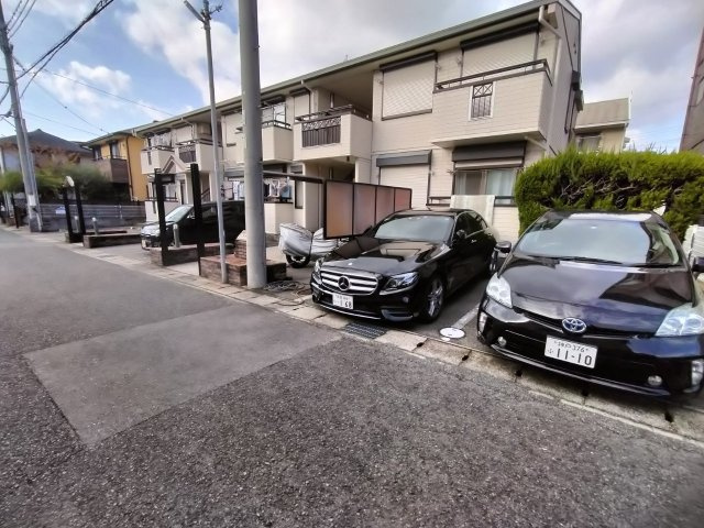 ソファレ池上の駐車場