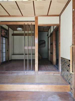 【玄関】 | 鳥取市湖山町南1丁目借家