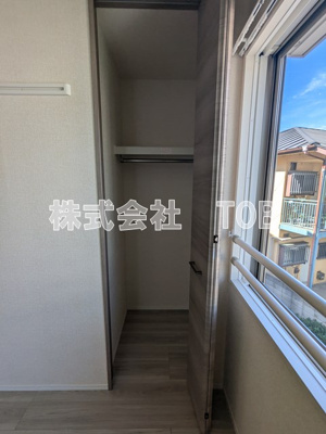 【収納】 | アゼリアヒルズ-西つつじヶ丘3丁目- | 洋室収納
