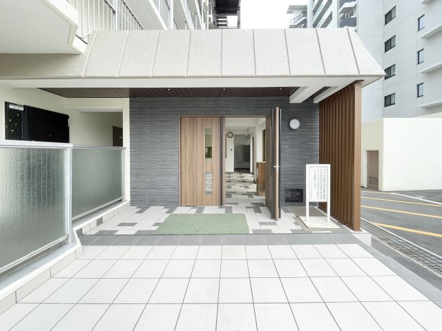 マンハイム西大島　11階　最上階　角部屋　リノベーション履歴2020年のエントランス