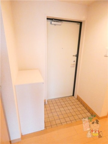 ＯＷＬＳＴＹＬＥ ＫＡＮＤＡＣＨＯの玄関