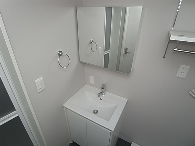 神戸市長田区浜添通１丁目のアパートの洗面所|独立洗面台