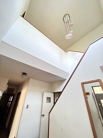 三戸郡階上町大字赤保内字茨島下のエントランス