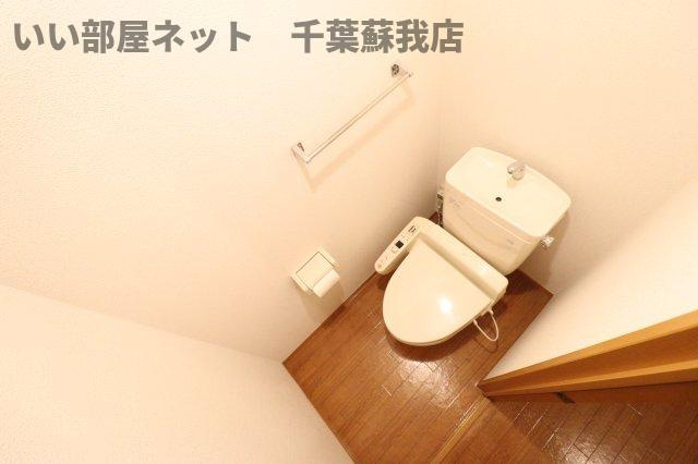 アンソレイエのトイレ|落ち着いた色調のトイレです