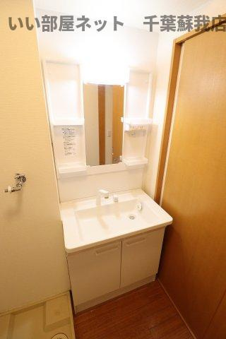 アンソレイエの洗面所|広い洗面スペース