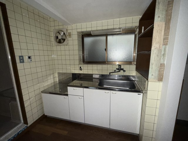 中浜UY借家のキッチン