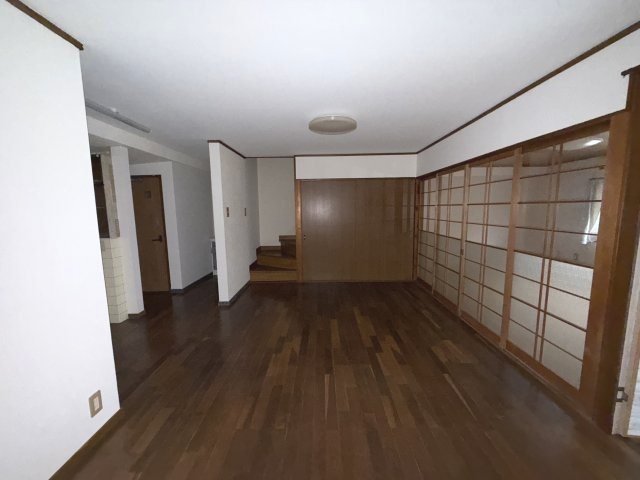 中浜UY借家の居間・リビング