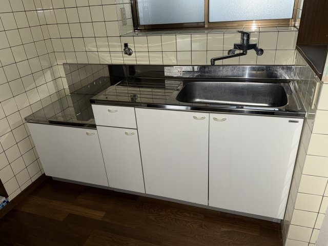 中浜UY借家のキッチン
