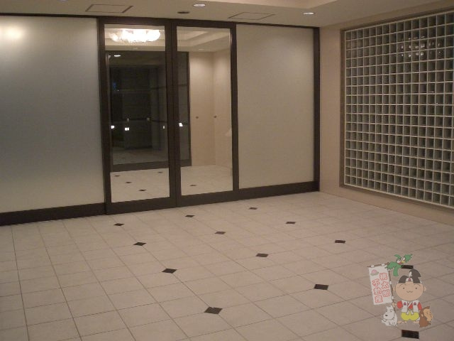 アルファレガロ岡山駅前のロビー