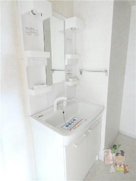 クレール新屋敷の洗面所|洗面